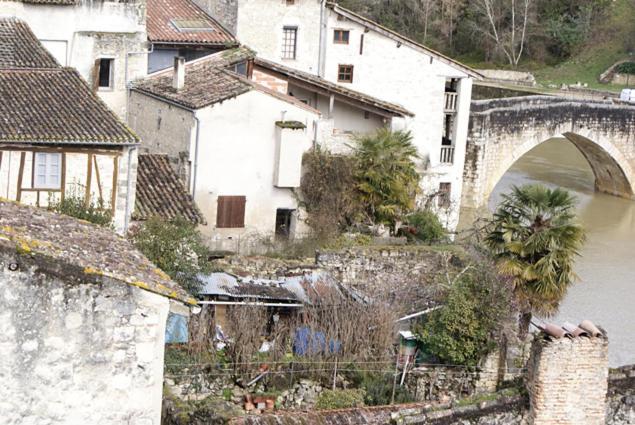 Hotel In The Heart Of Artists'S House Espiens Exterior foto